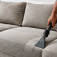 Nettoyage vapeur d'un canapé par Chamb'Clean